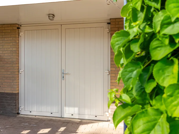 Openslaande garagedeuren Helmond