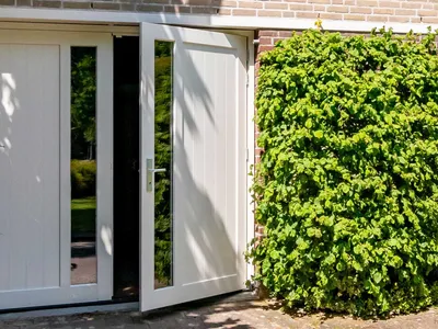 Houten garagedeuren