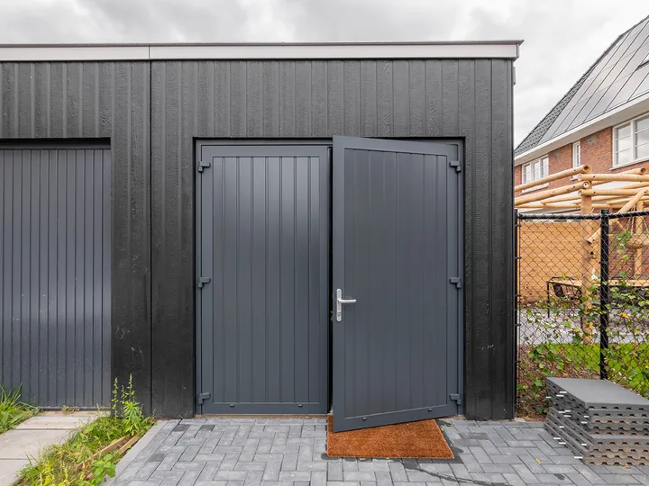 Stalen garagedeur